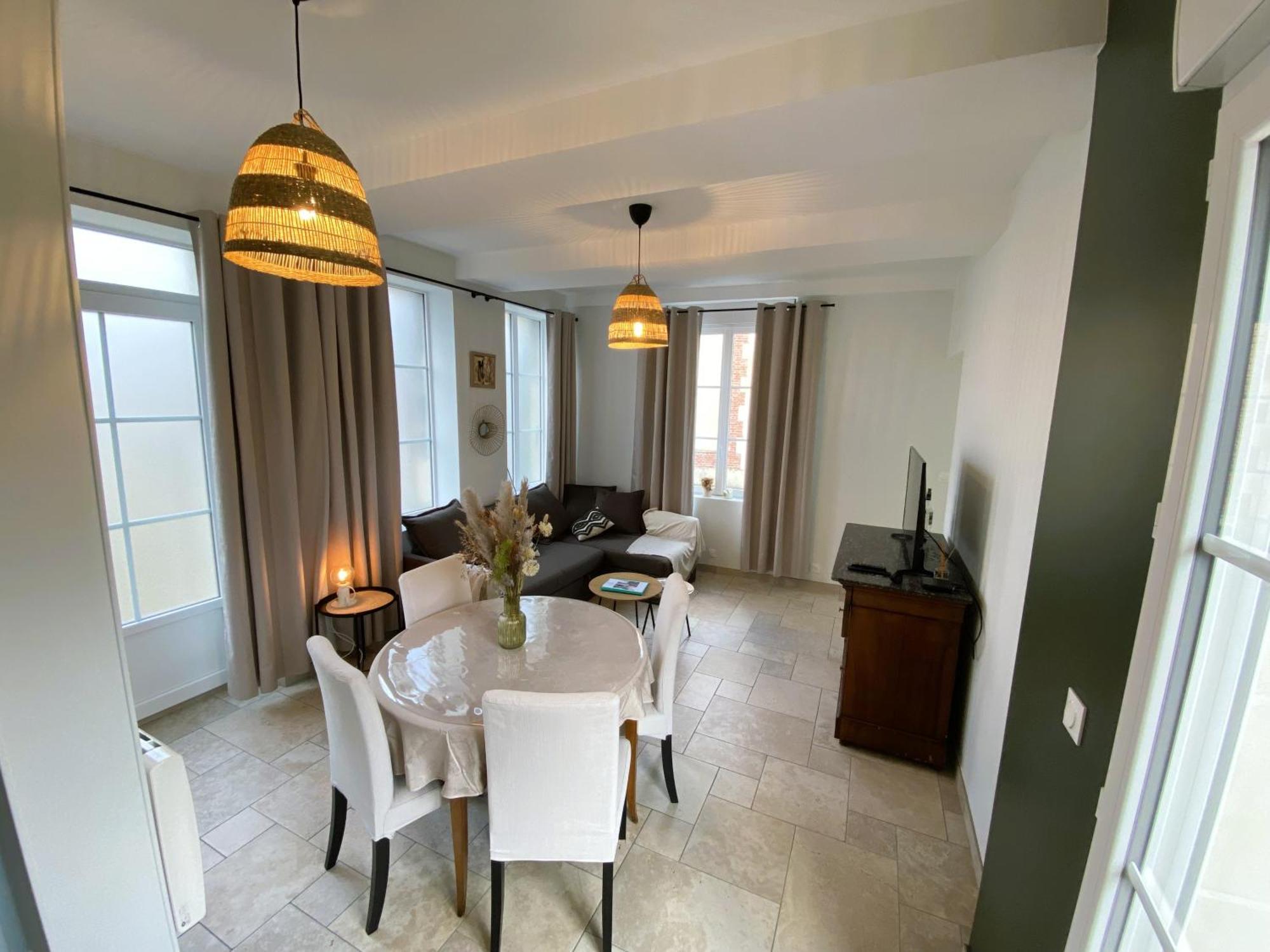 Maison 2 Chambres Avec Parking Et Jardin Noyon Exteriör bild